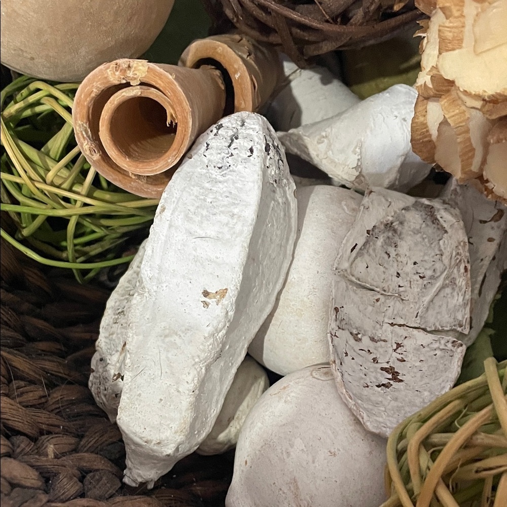 Decorative fillers for baskets and bowls neutral tones - Picture 2 of 3